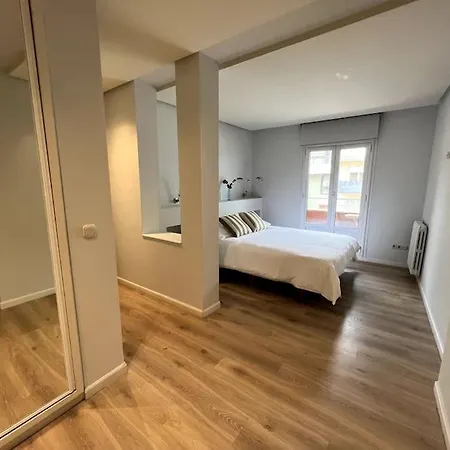 Grand View Zurriola Apartman *